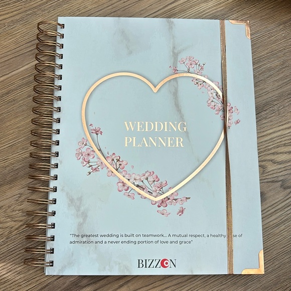 ⭐️Large wedding planner⭐️ - Picture 1 of 2